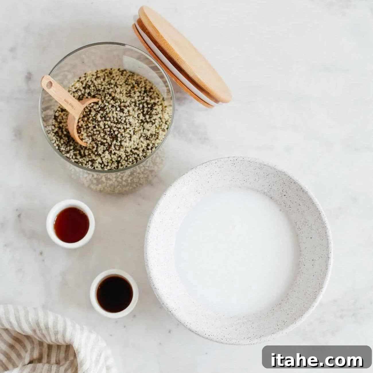 chia seed pudding ingredients