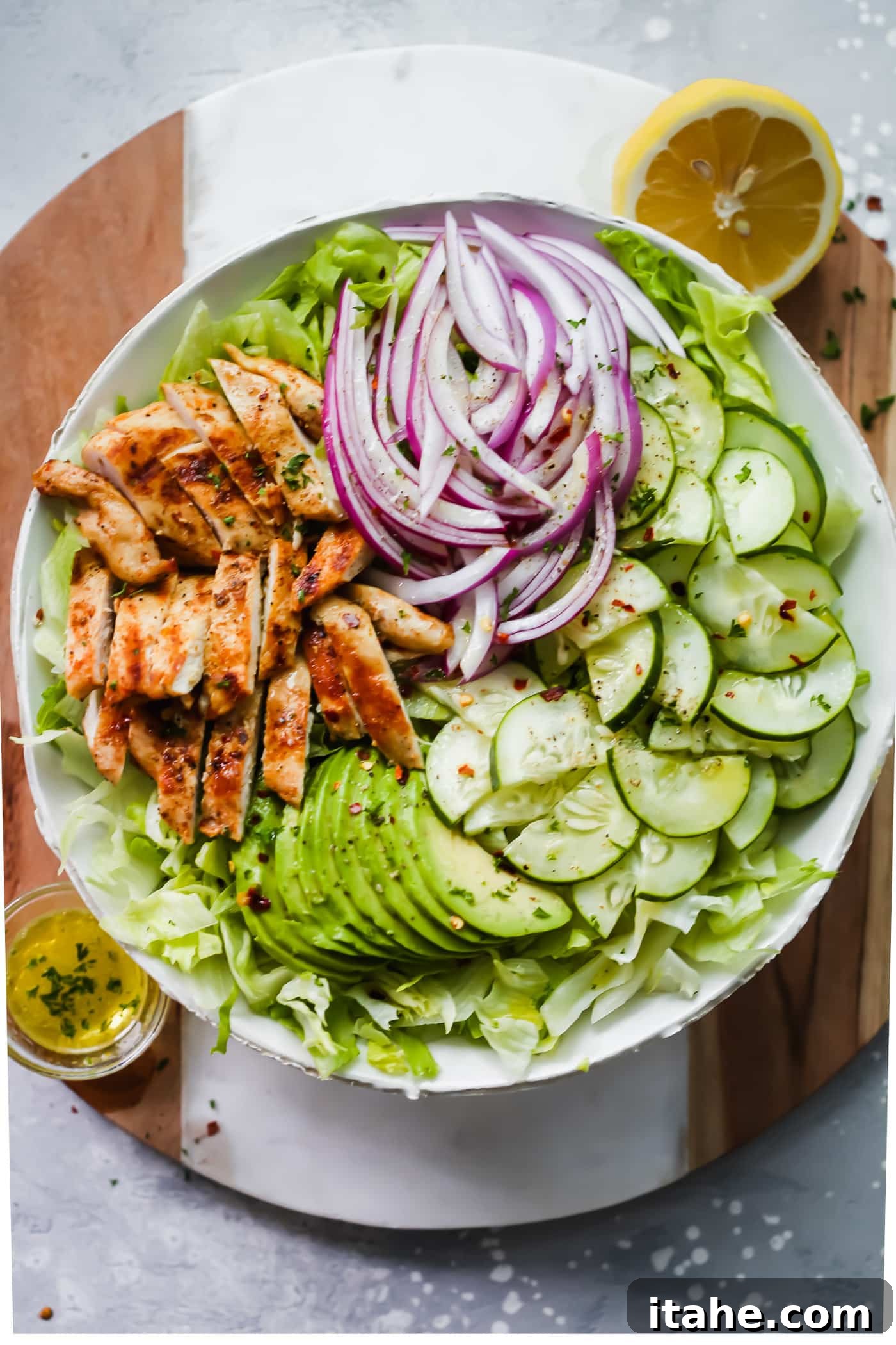Flame-Kissed Chicken & Creamy Avocado Salad 5 Close-up of a beautifully assembled Grilled Chicken Avocado Salad.