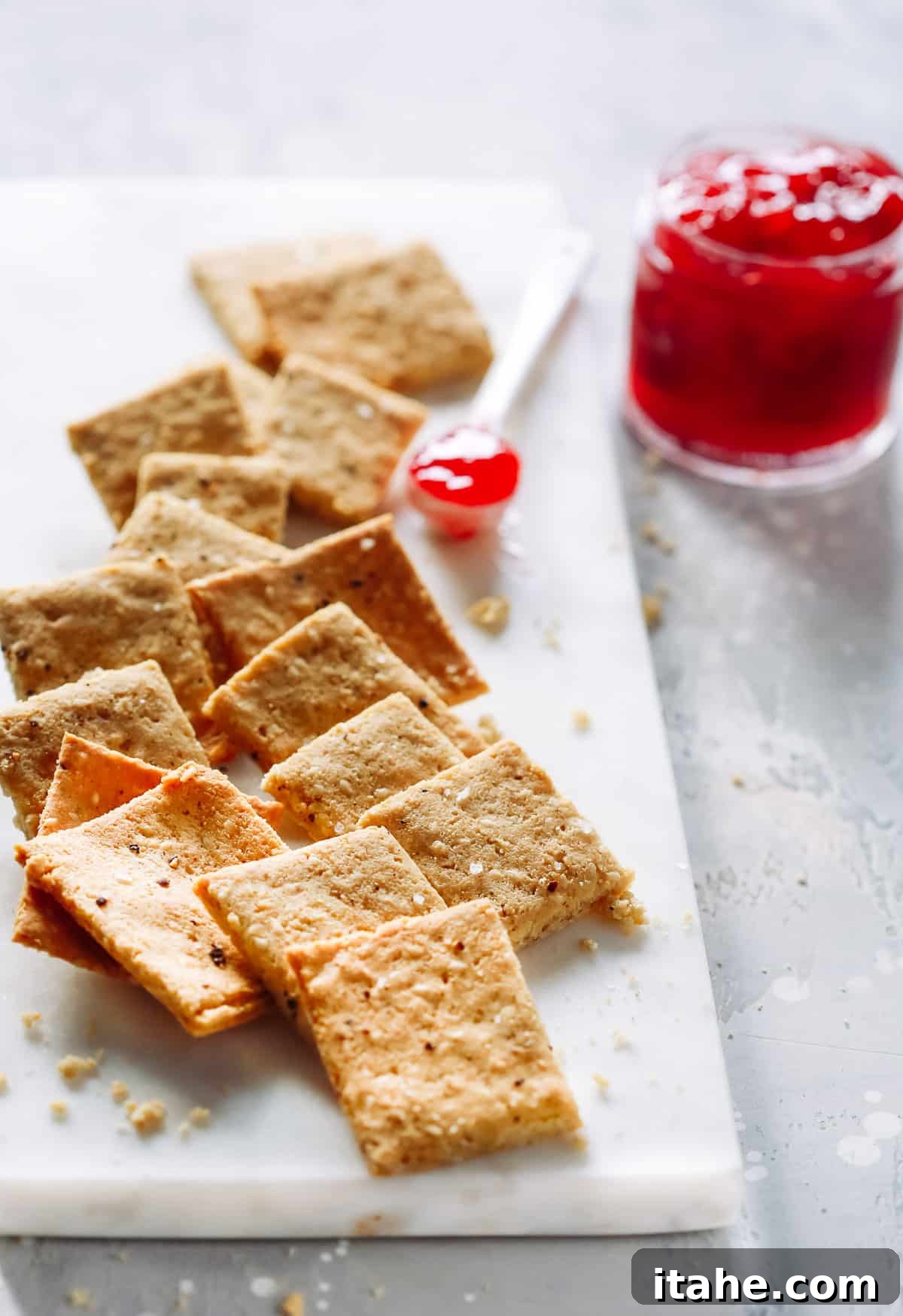 Low-Carb Almond Flour Crackers
