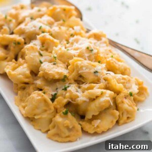 A small image of the finished Tortellini Pumpkin Sauce dish.