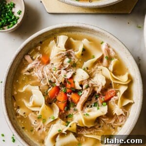 Slow Cooker Chicken Noodles Soup